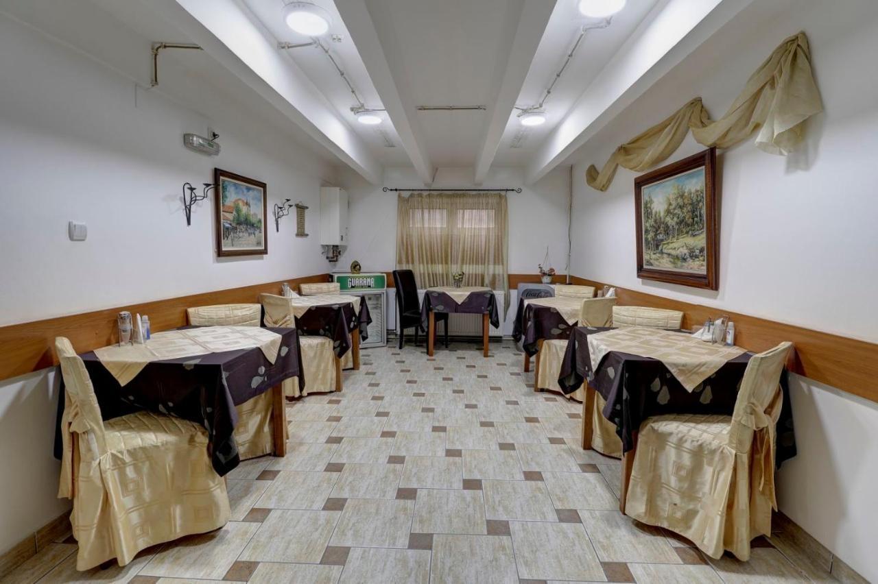 Hotel Perla Ldm Leskovac Лесковац Экстерьер фото