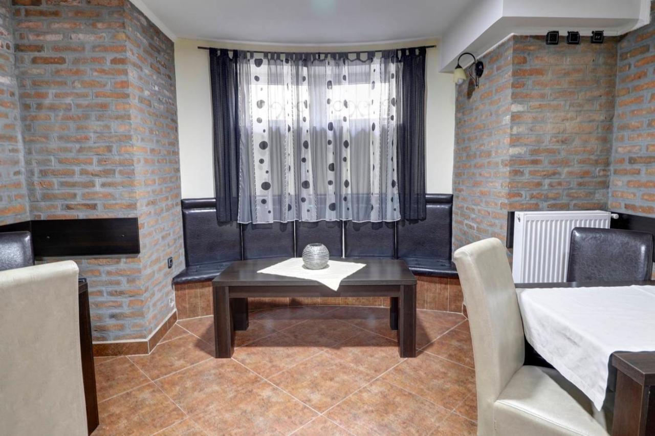 Hotel Perla Ldm Leskovac Лесковац Экстерьер фото