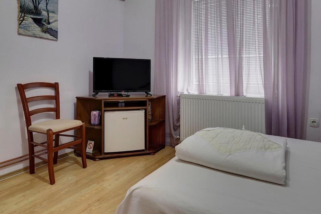 Hotel Perla Ldm Leskovac Лесковац Экстерьер фото