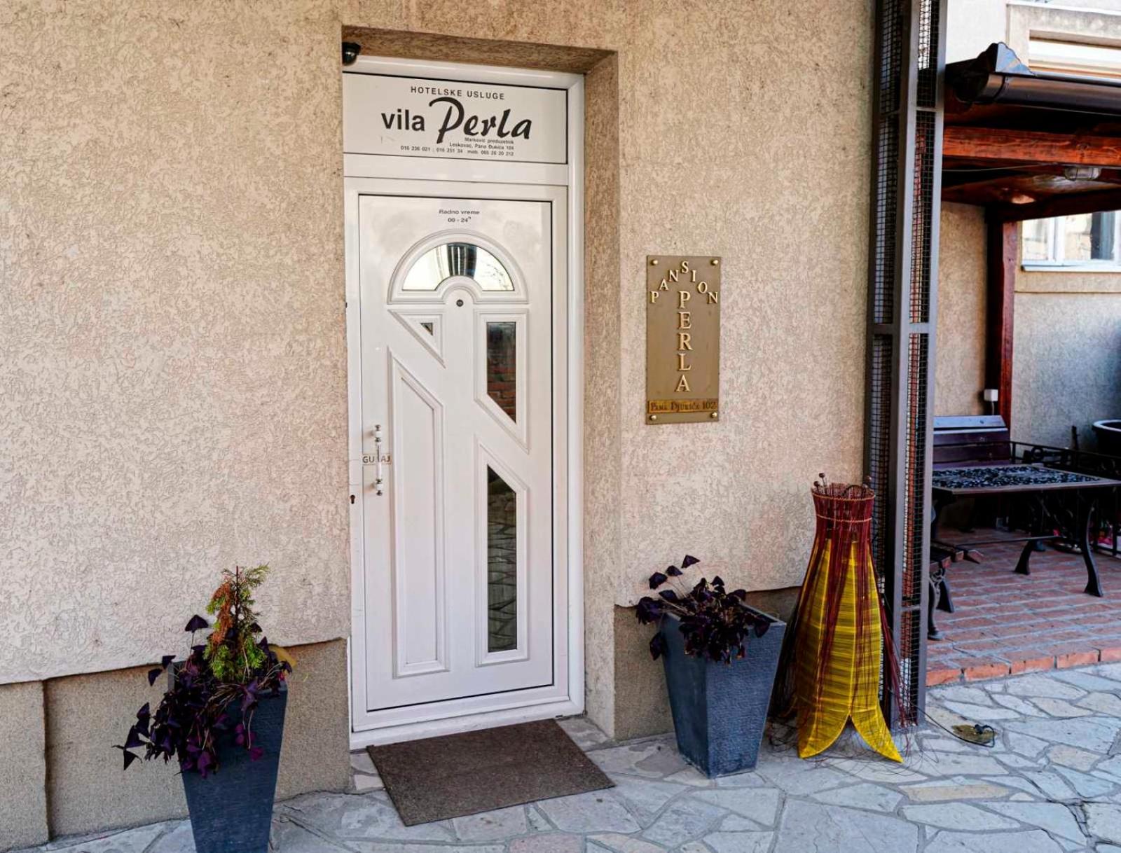 Hotel Perla Ldm Leskovac Лесковац Экстерьер фото